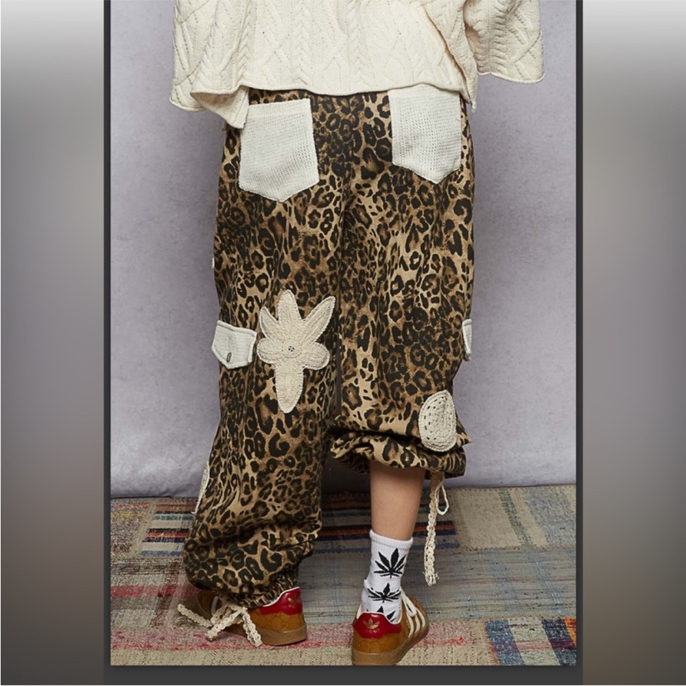 POL Leopard Print Pants - Picture 2 of 8